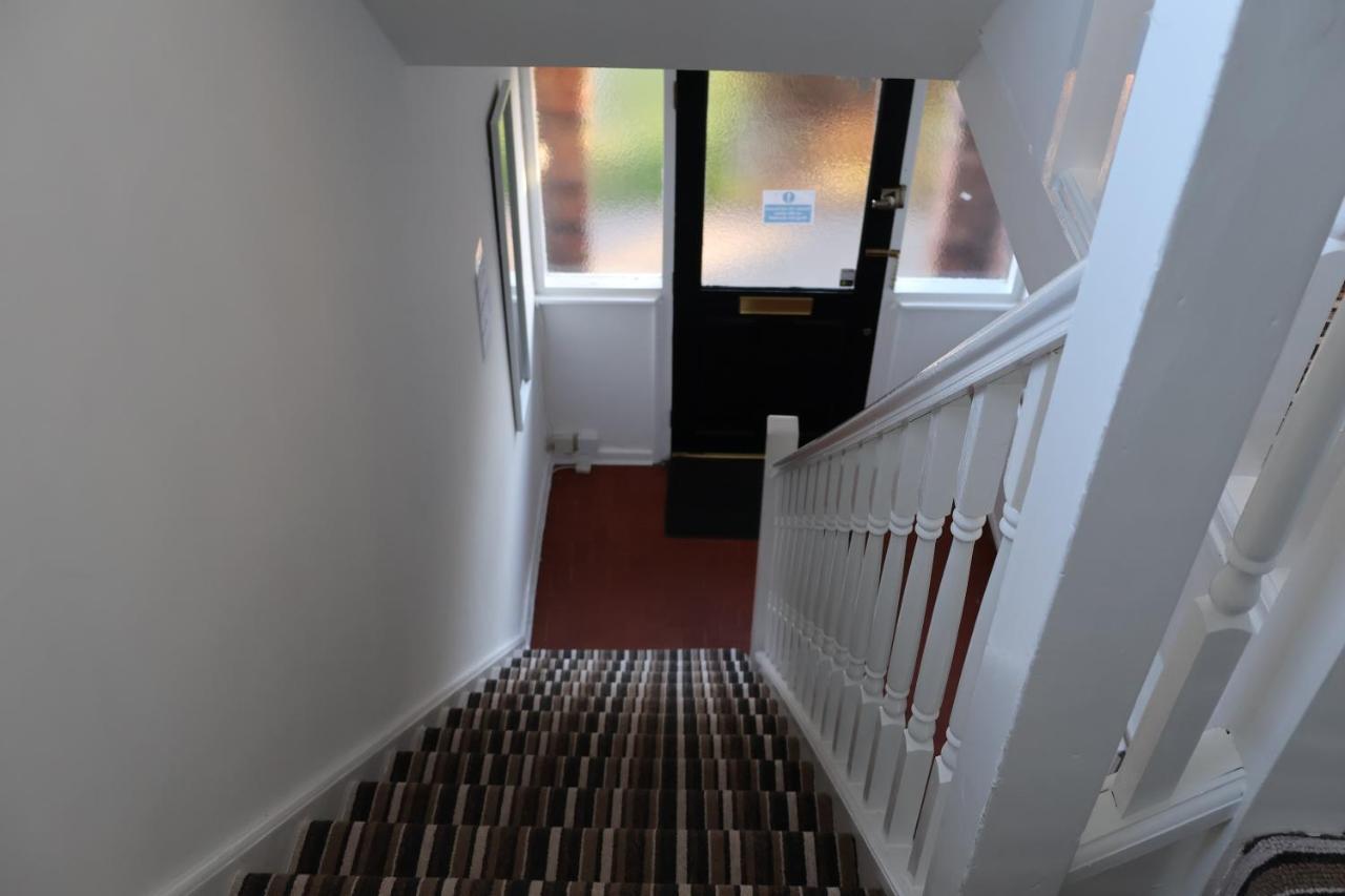 Spacious 4 Bed Home Near Nec, Jlr & Airport Parking For 3 Cars Ideal For Contractors! Солігалл Екстер'єр фото