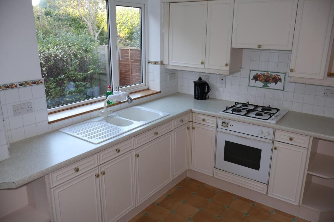Spacious 4 Bed Home Near Nec, Jlr & Airport Parking For 3 Cars Ideal For Contractors! Солігалл Екстер'єр фото